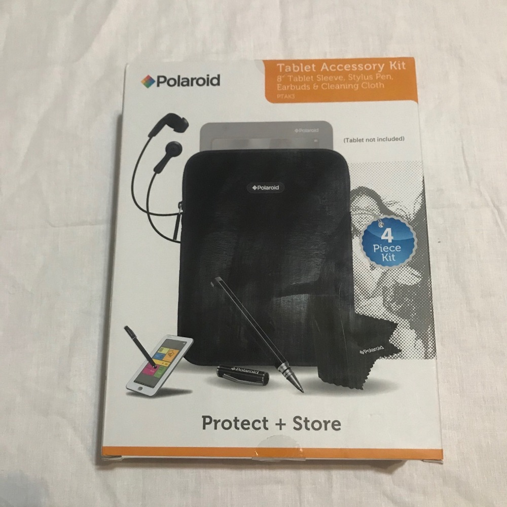 New POLAROID 4 Piece Tablet Accessory